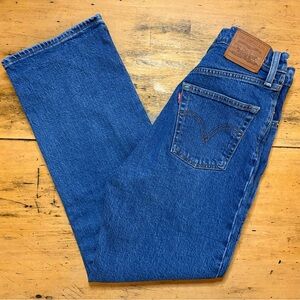 Levi's Women's Ribcage Straight Ankle Blue Jeans 26W 27L like new medium wash